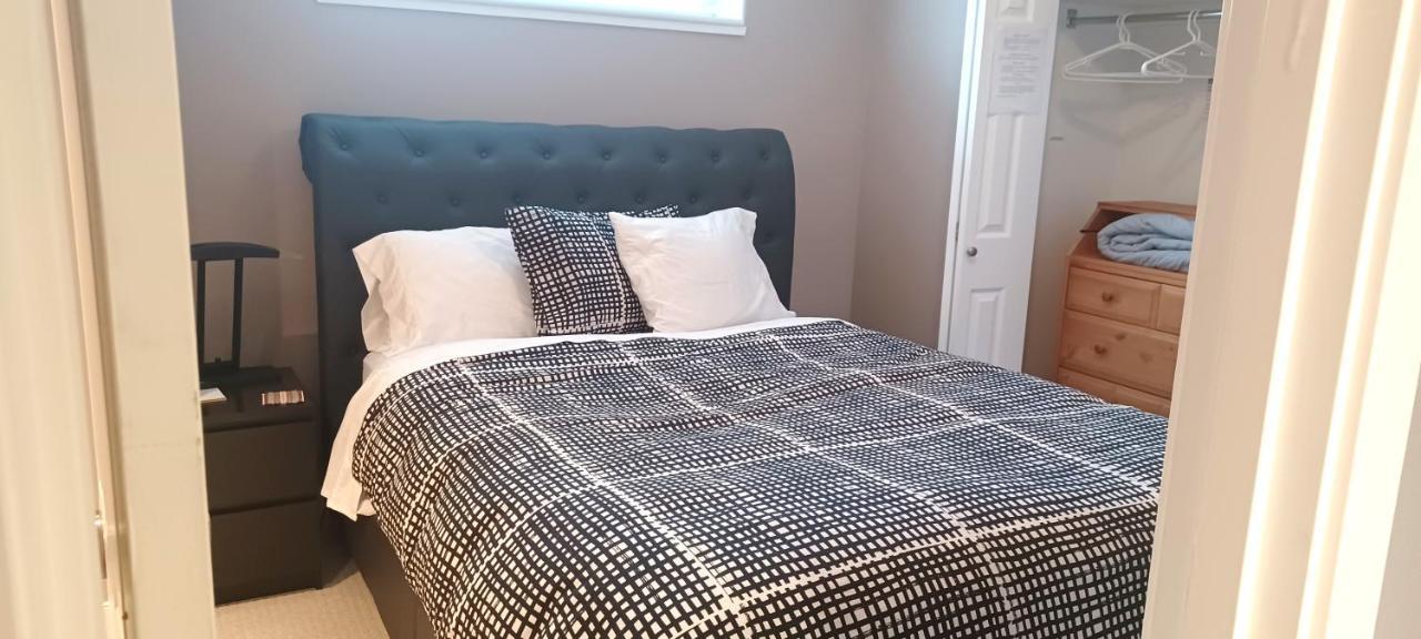 680 Sq Ft Private Space With Ensuite Bathroom YYC Exterior foto